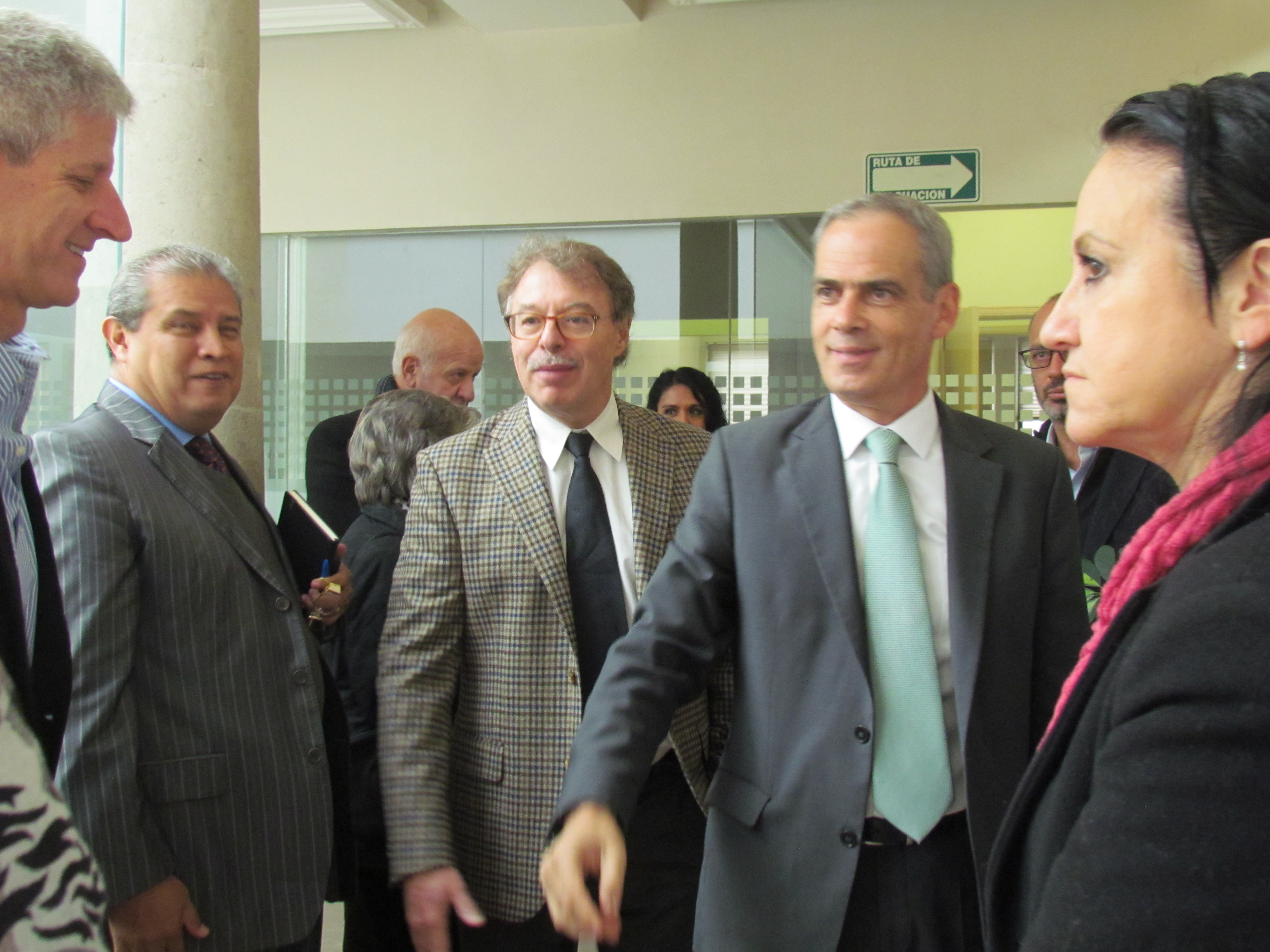 Jonathan Peled, Excmo.  Sr. Embajador de Israel en México, visita la Universidad Hebraica