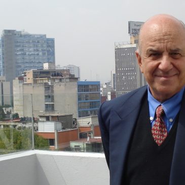 Entrevista a Orlando Clúa de la Torre, a propósito del panel “El directivo y el cambio en la sociedad del conocimiento” que presenta la Maestría en Dirección y Liderazgo de Instituciones Educativas Innovadoras