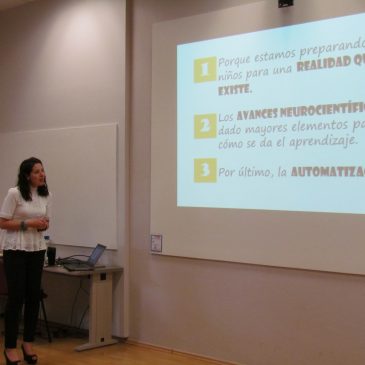 Conferencia “Las nuevas generaciones y el aprendizaje” en la Universidad Hebraica