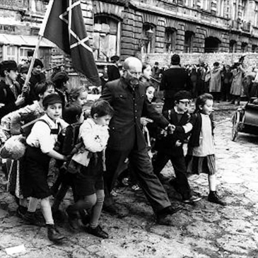 Los valores de un verdadero líder: la vida y la obra de Janusz Korczak