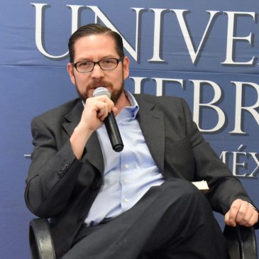 “Es valioso crear puentes que nos vinculen con lo que creemos diferente, pero mayor virtud existe en comprender que la completa lejanía es una ficción”, Dr. Héctor Sevilla