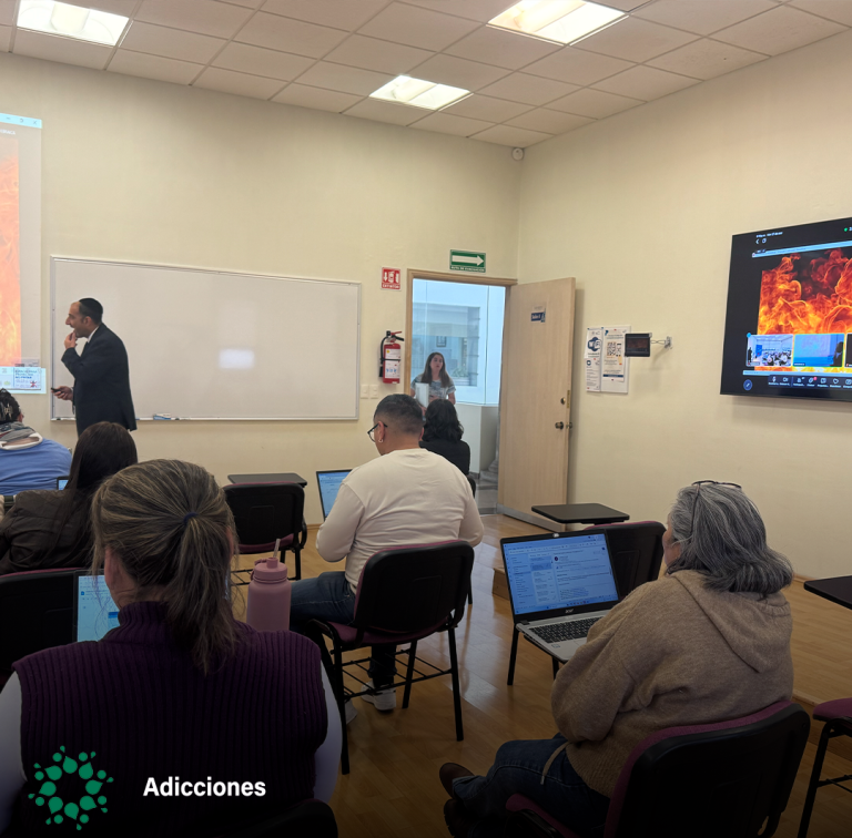 Mesa de trabajo 1 copia 16